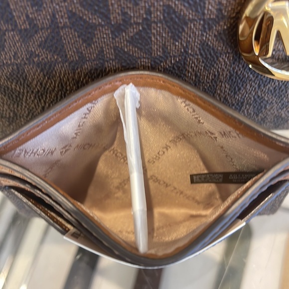 MICHAEL KORS
Reed Large Pebbled Leather Card Holder Case Wallet 
BROWN MK
NWT - Picture 5 of 16